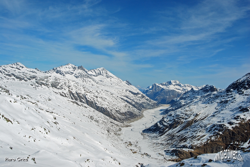 23 - La diga in Val di Lei, 4 apr. 2011.JPG